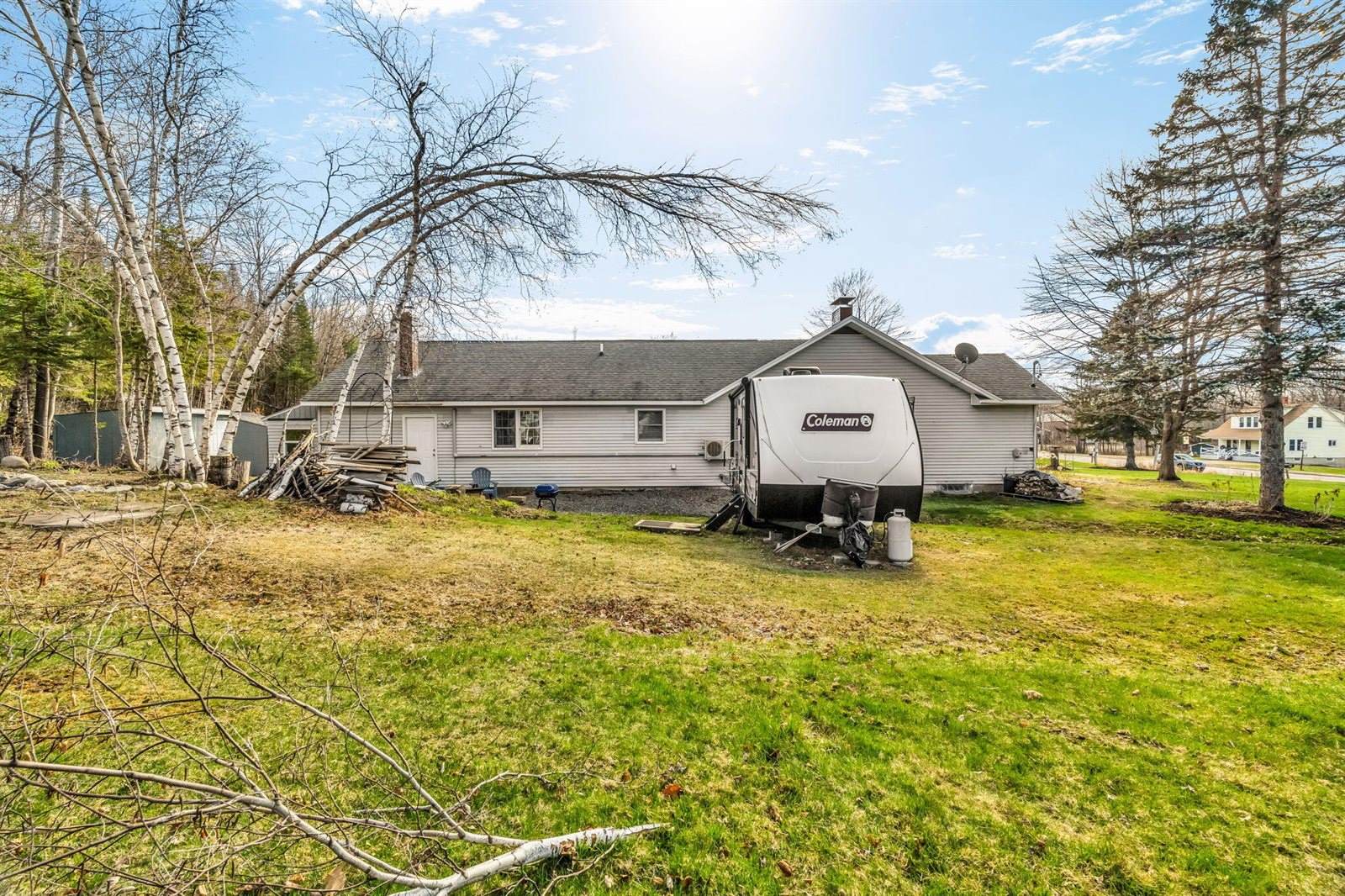 272 Enfield Road, Lincoln, ME 04457