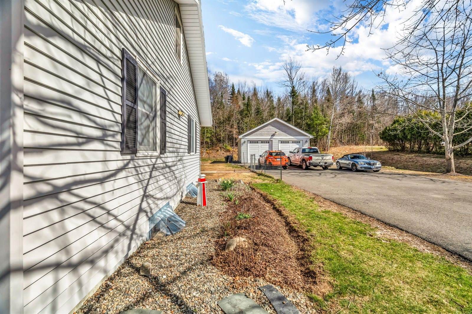 272 Enfield Road, Lincoln, ME 04457