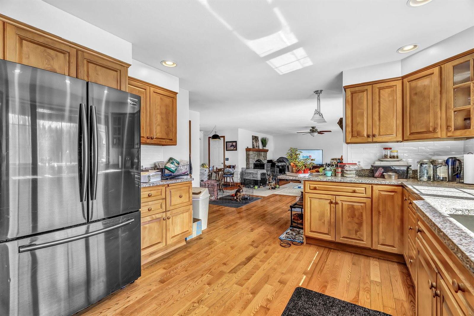 272 Enfield Road, Lincoln, ME 04457