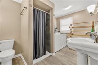 272 Enfield Road, Lincoln, ME 04457