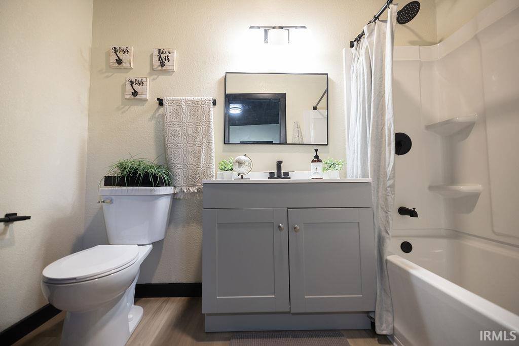 108 N Summit Street, Summitville, IN 46070