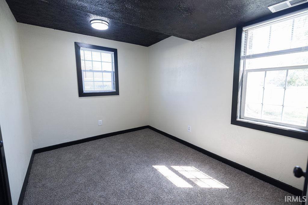 108 N Summit Street, Summitville, IN 46070