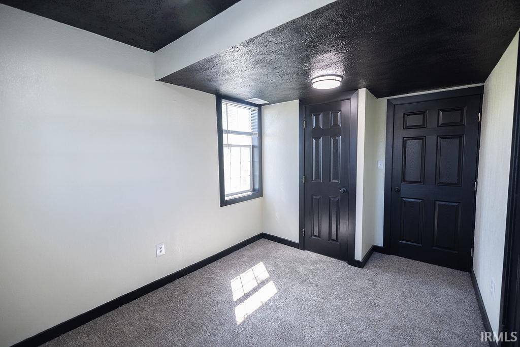 108 N Summit Street, Summitville, IN 46070