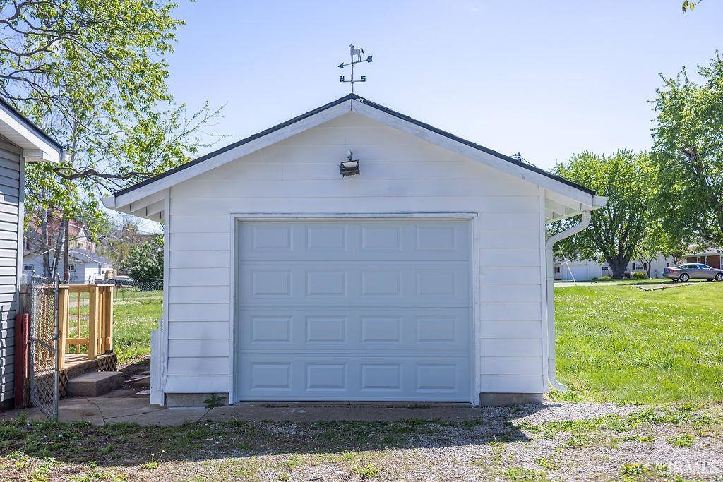 108 N Summit Street, Summitville, IN 46070
