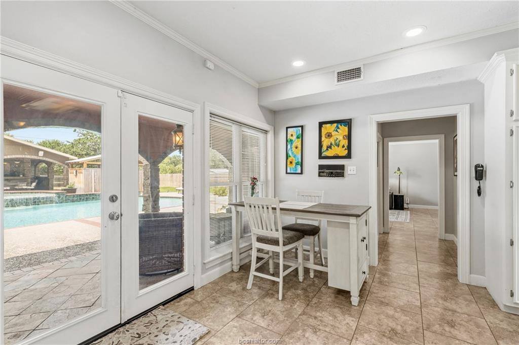 1005 Carmel Place, College Station, TX 77845