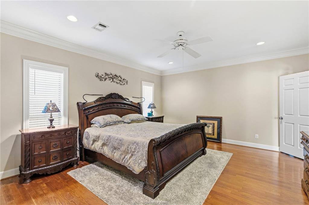 1005 Carmel Place, College Station, TX 77845
