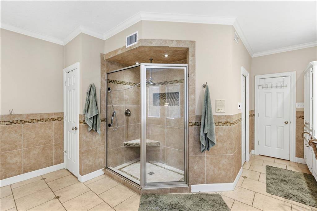 1005 Carmel Place, College Station, TX 77845