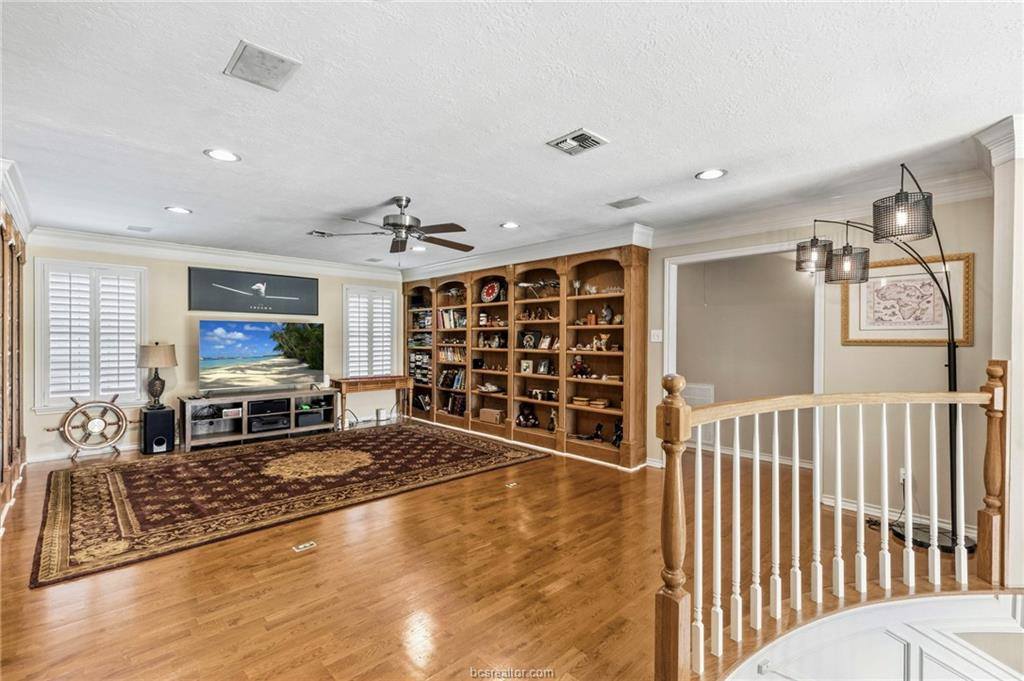 1005 Carmel Place, College Station, TX 77845