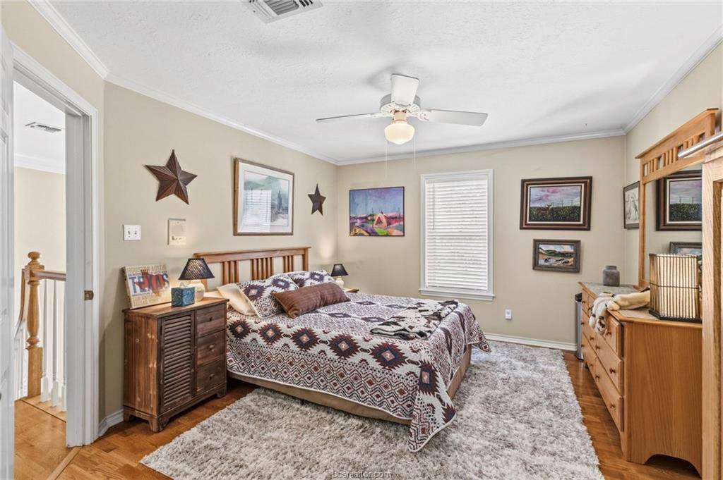 1005 Carmel Place, College Station, TX 77845
