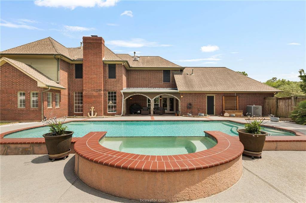 1005 Carmel Place, College Station, TX 77845