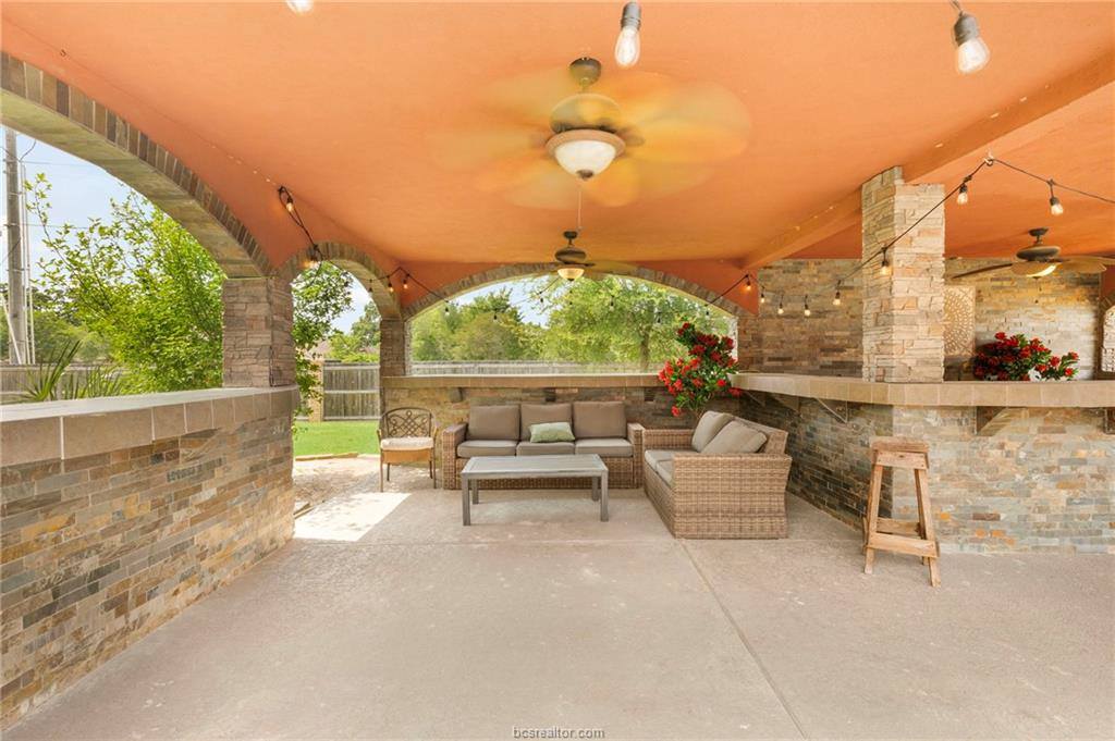 1005 Carmel Place, College Station, TX 77845