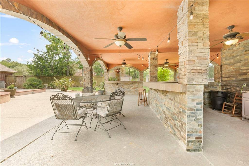 1005 Carmel Place, College Station, TX 77845
