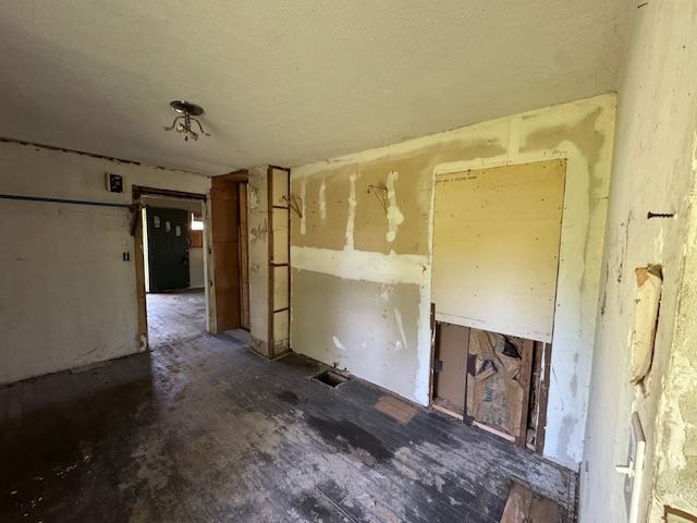 1823 n 23rd, Terre Haute, IN 47804