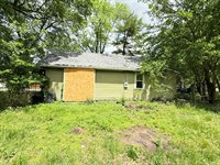 1823 n 23rd, Terre Haute, IN 47804