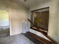 1823 n 23rd, Terre Haute, IN 47804