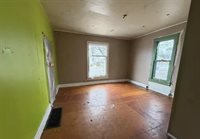 601 N 13 1/2 St, Terre Haute, IN 47804