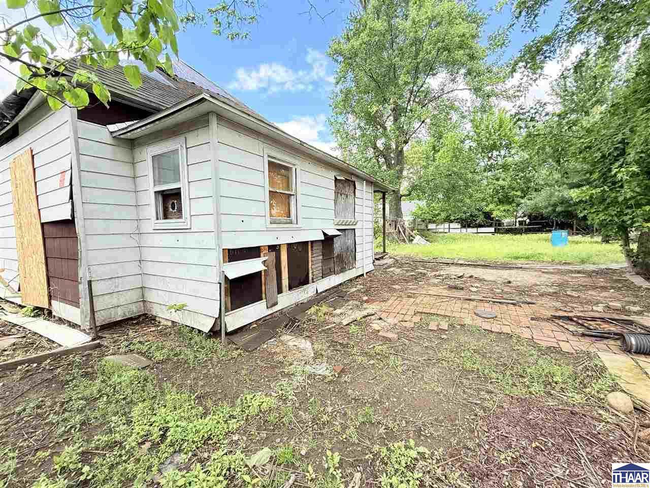 1907 Woodlawn, Terre Haute, IN 47804