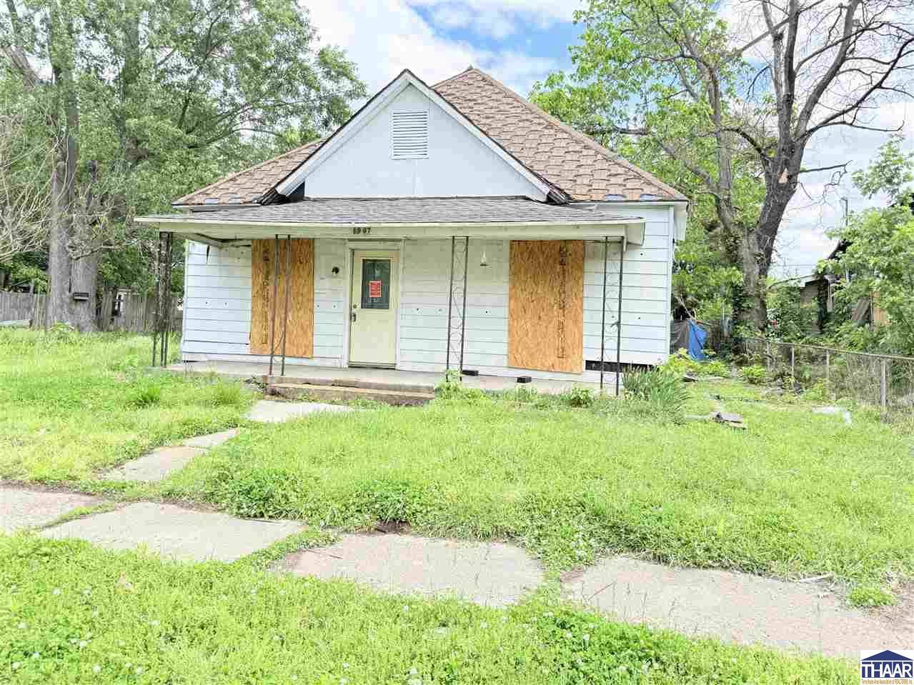 1907 Woodlawn, Terre Haute, IN 47804