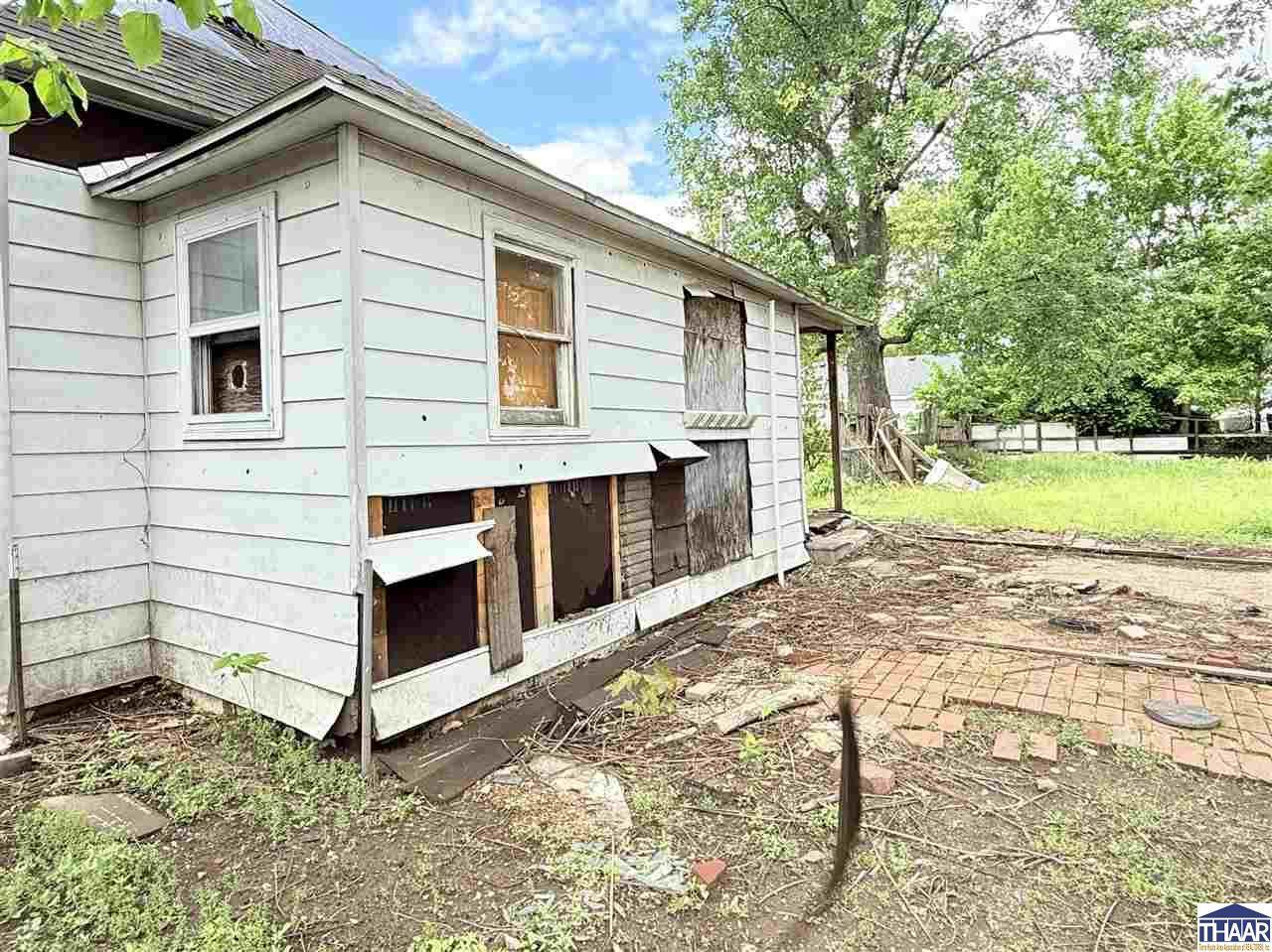 1907 Woodlawn, Terre Haute, IN 47804