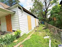 1907 Woodlawn, Terre Haute, IN 47804