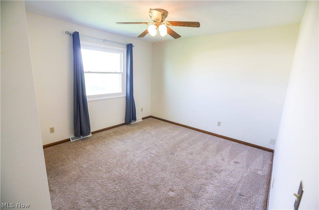 4823 Elizabeth Lane, Brooklyn, OH 44144
