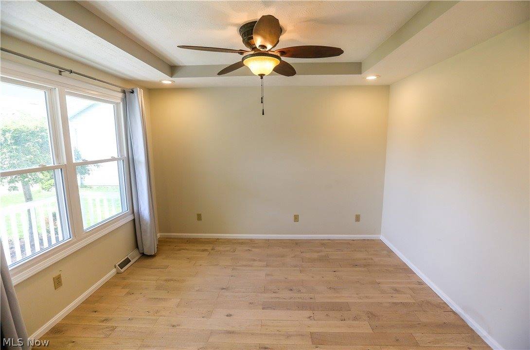 4823 Elizabeth Lane, Brooklyn, OH 44144