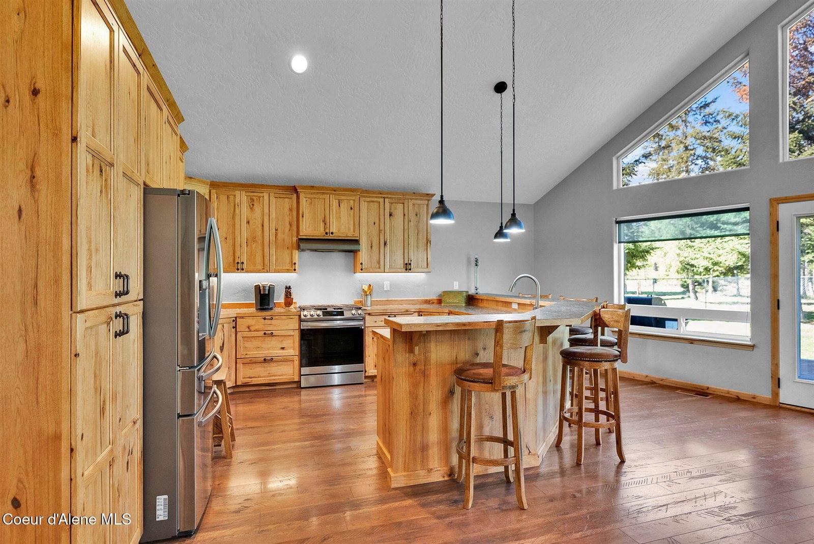 386 Ursa Ln, Priest River, ID 83856