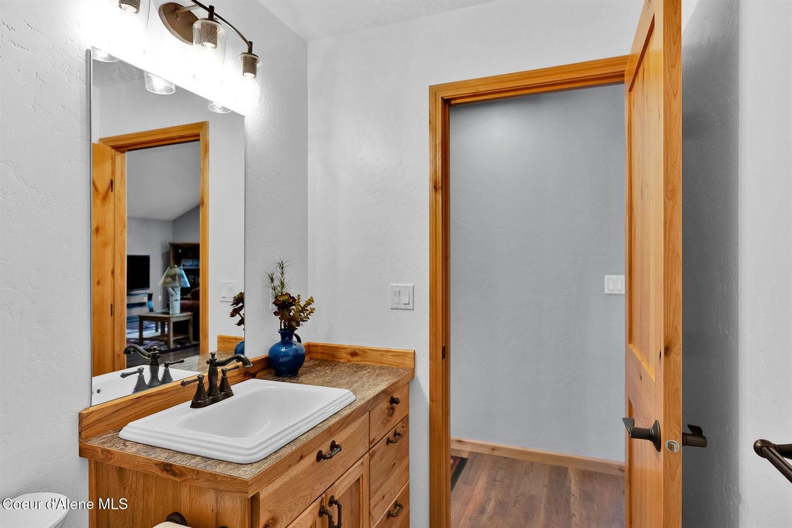 386 Ursa Ln, Priest River, ID 83856