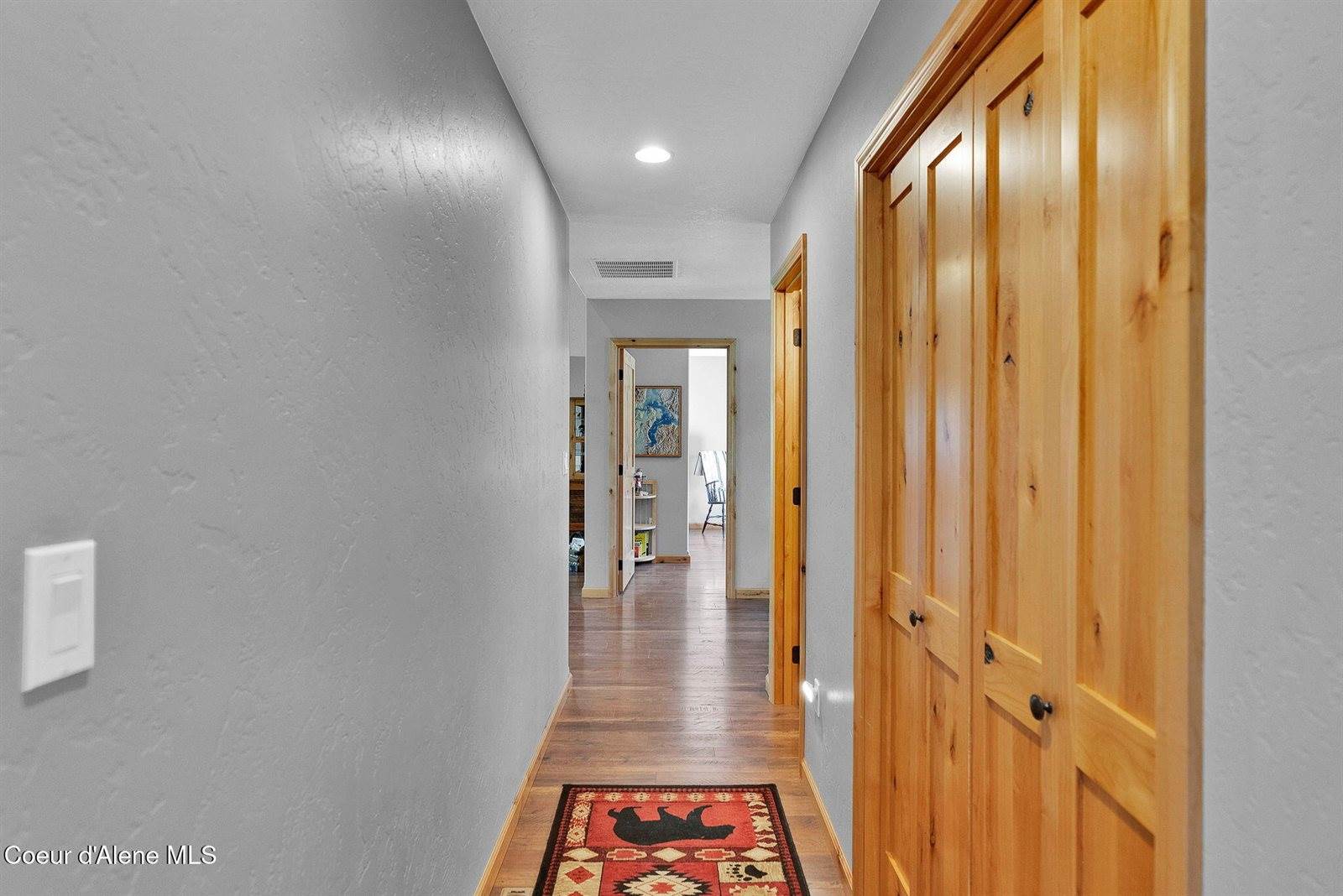 386 Ursa Ln, Priest River, ID 83856