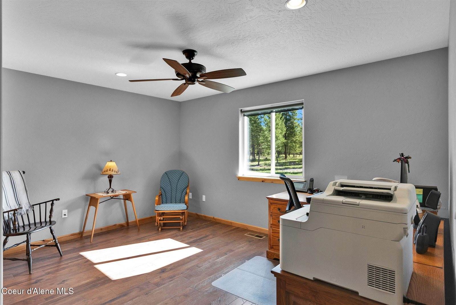 386 Ursa Ln, Priest River, ID 83856
