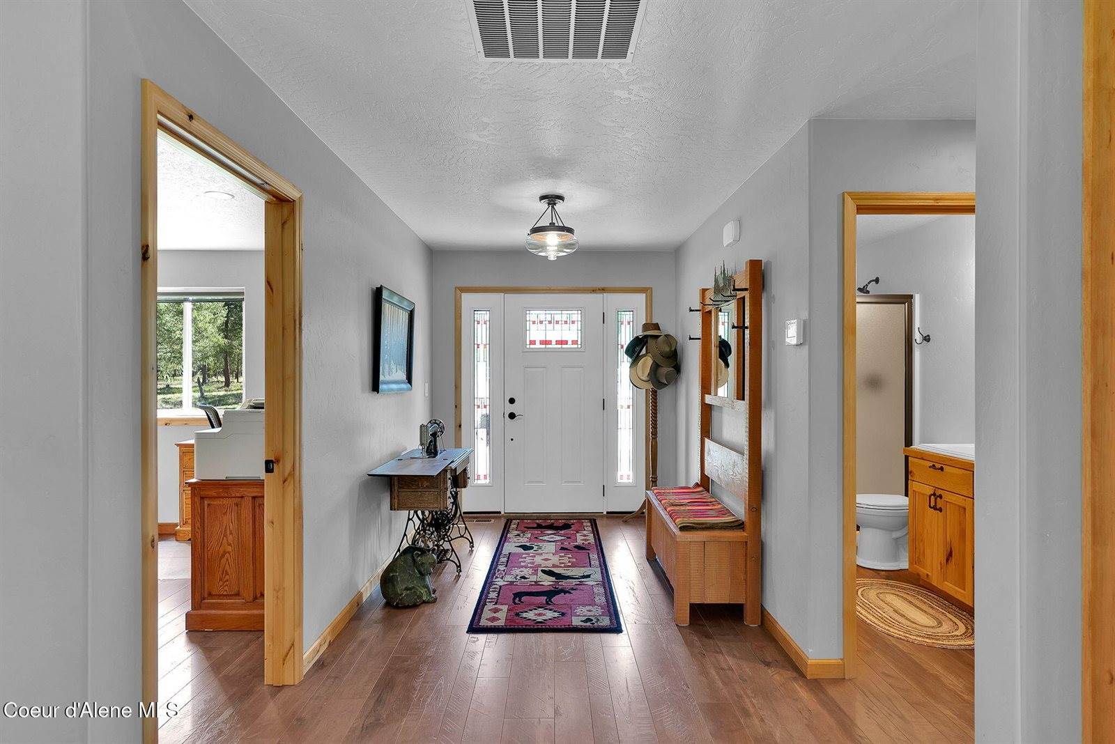 386 Ursa Ln, Priest River, ID 83856
