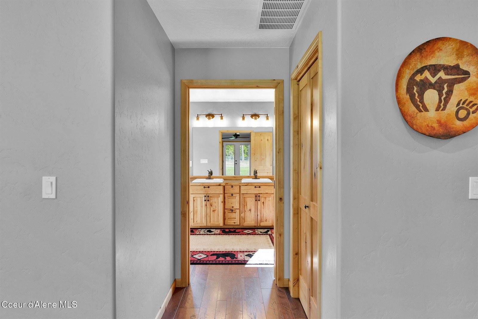386 Ursa Ln, Priest River, ID 83856