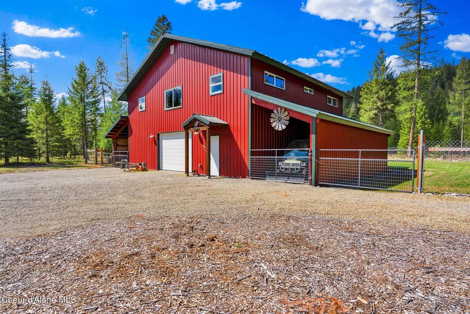 386 Ursa Ln, Priest River, ID 83856