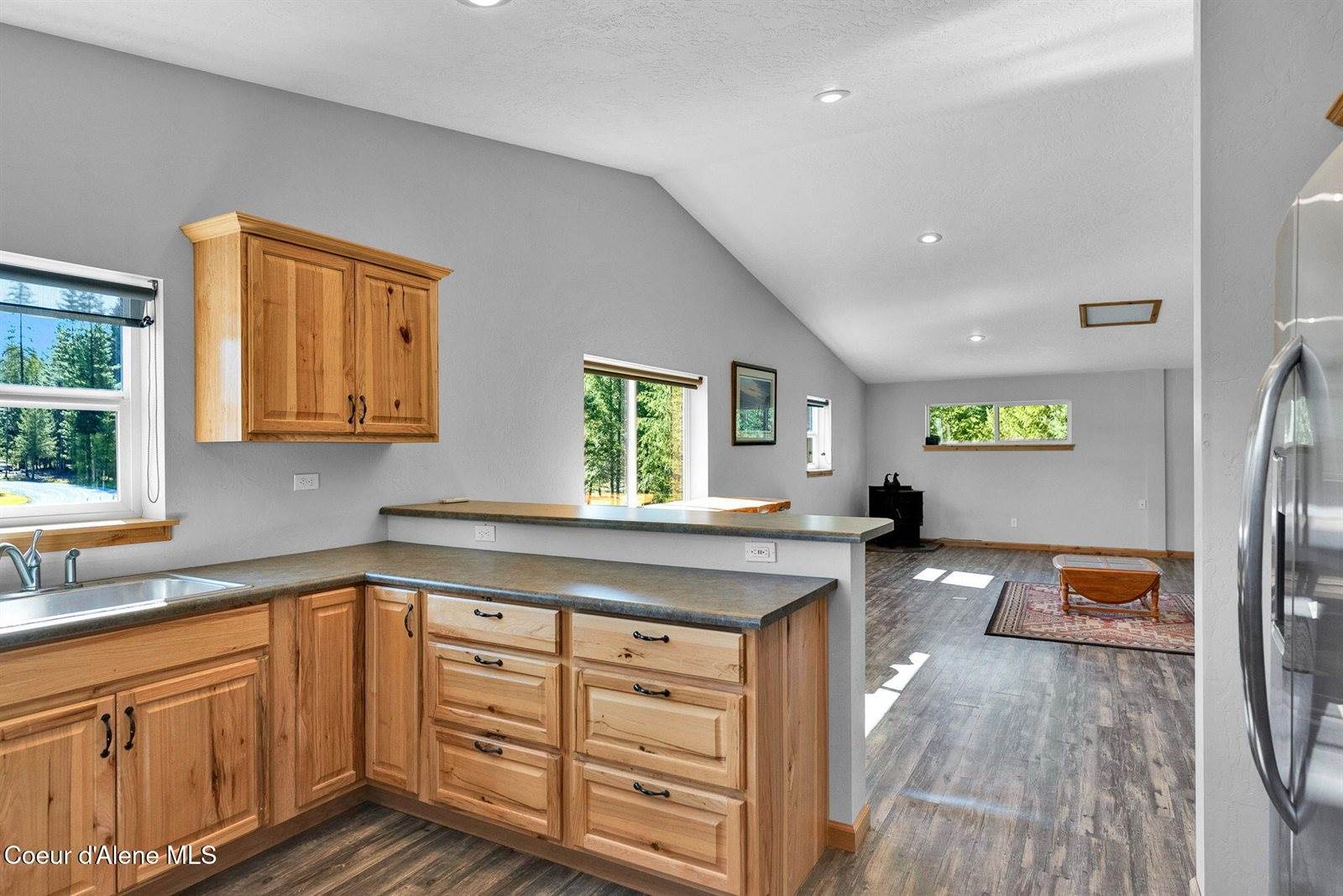 386 Ursa Ln, Priest River, ID 83856