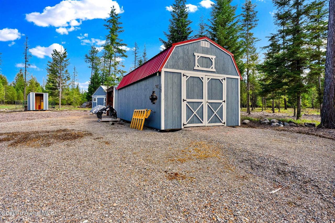386 Ursa Ln, Priest River, ID 83856