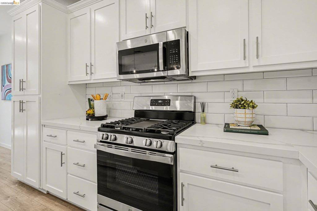 38 Fern Ln, Pittsburg, CA 94565