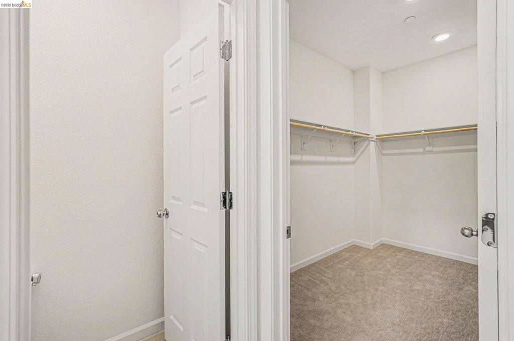 38 Fern Ln, Pittsburg, CA 94565