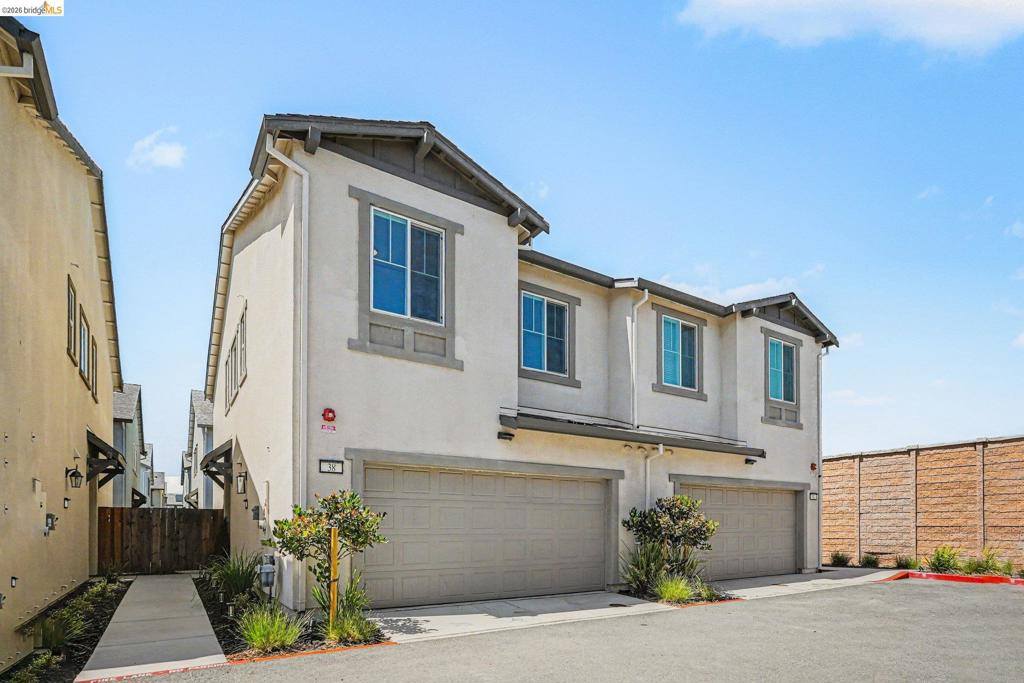 38 Fern Ln, Pittsburg, CA 94565