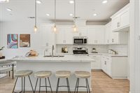 38 Fern Ln, Pittsburg, CA 94565