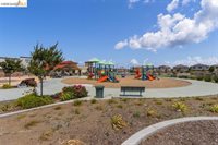 38 Fern Ln, Pittsburg, CA 94565