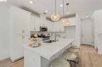 38 Fern Ln, Pittsburg, CA 94565