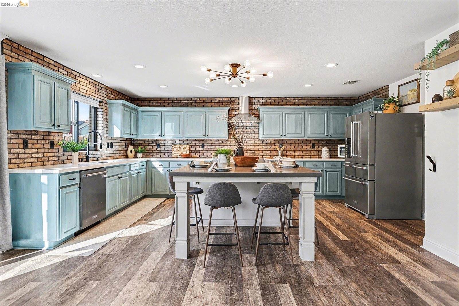 2013 Hedge Avenue, Brentwood, CA 94513