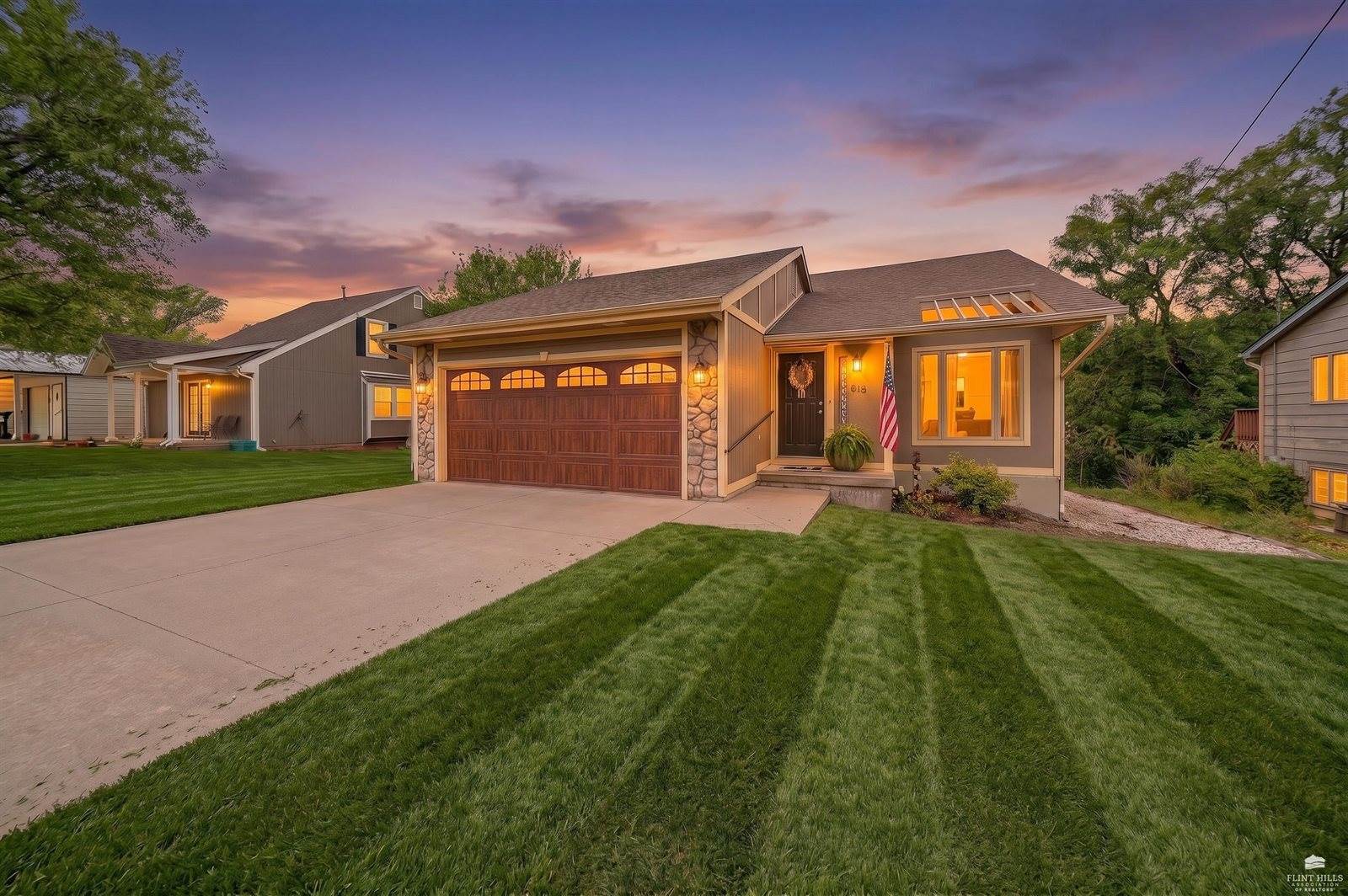 403 Hickory Street, Wakefield, KS 67487