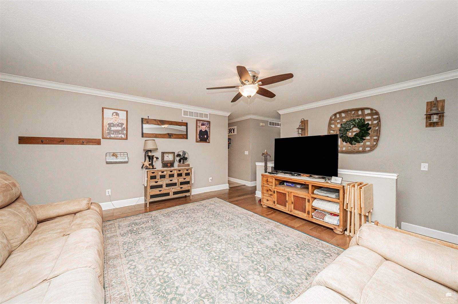 403 Hickory Street, Wakefield, KS 67487