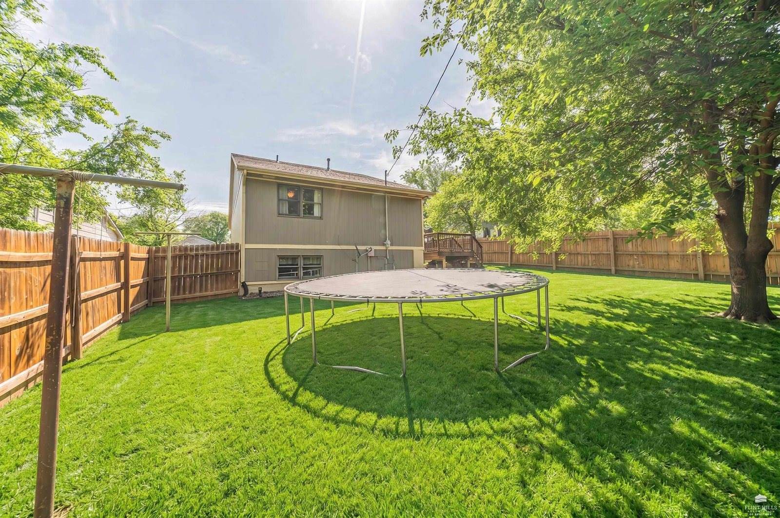 403 Hickory Street, Wakefield, KS 67487