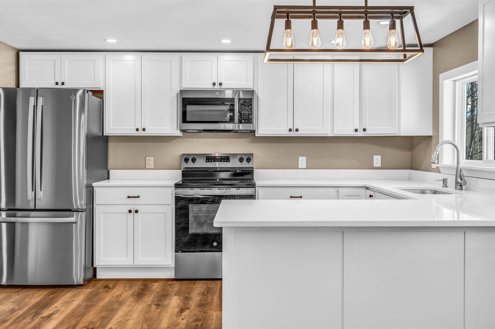 180 Lawrence Street, Dover-Foxcroft, ME 04426
