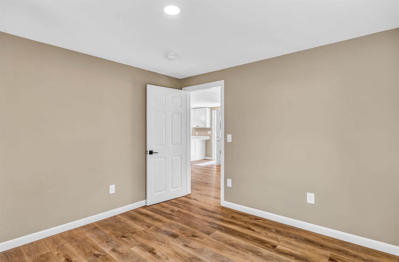180 Lawrence Street, Dover-Foxcroft, ME 04426
