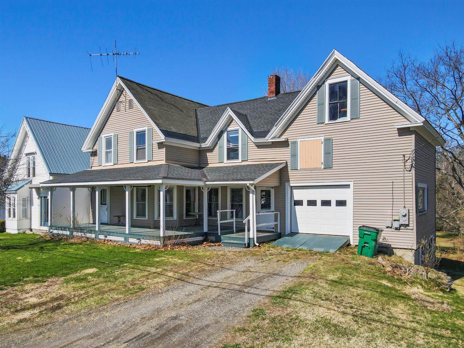 17 Grange Street, Dover-Foxcroft, ME 04426