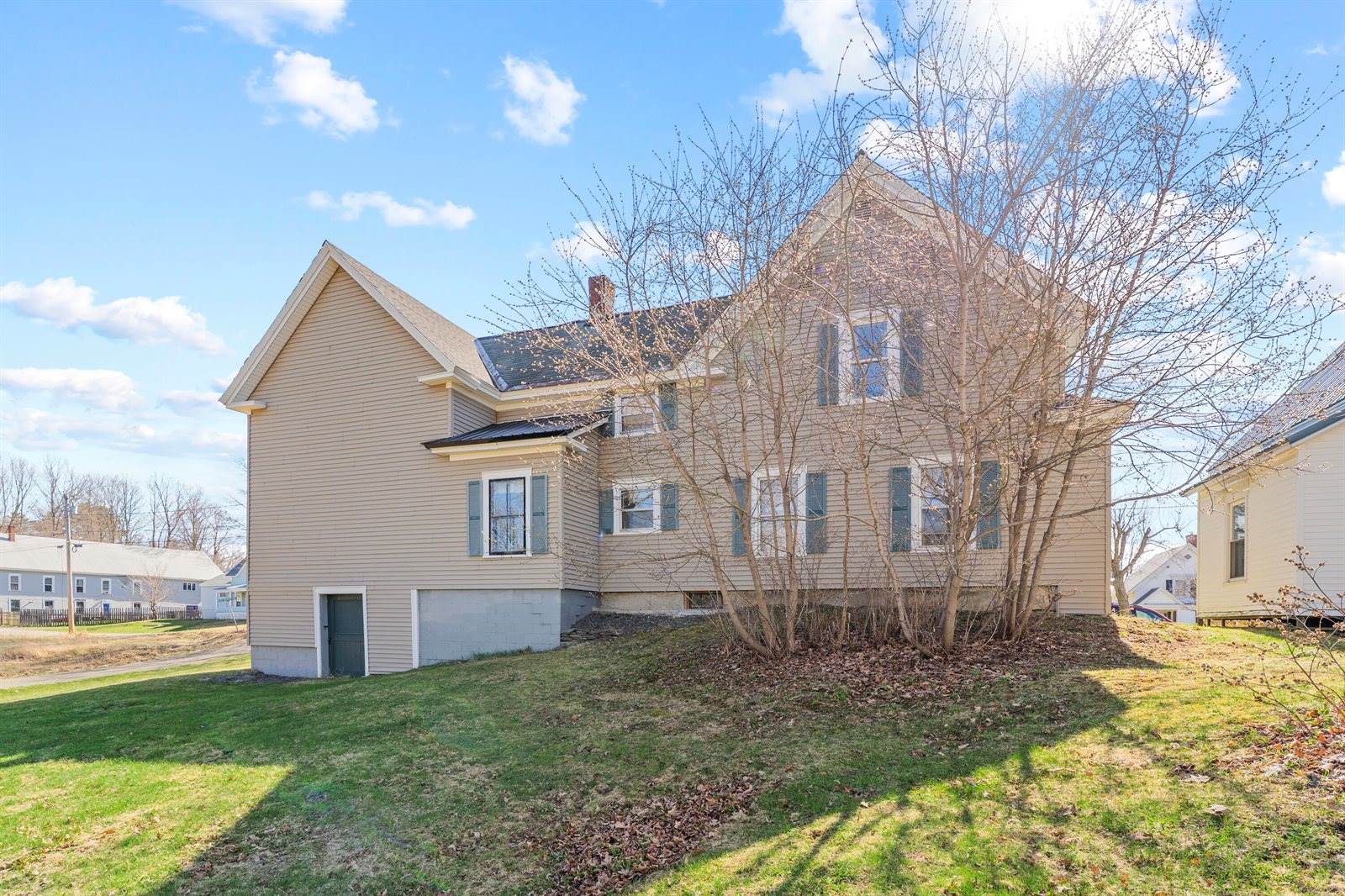17 Grange Street, Dover-Foxcroft, ME 04426