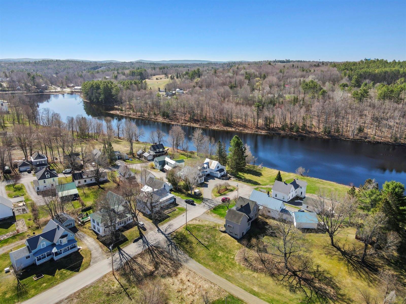 17 Grange Street, Dover-Foxcroft, ME 04426